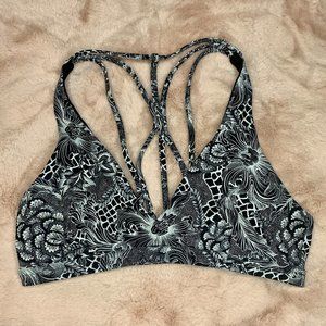 Lululemon Free to Be light Support Sports Bra